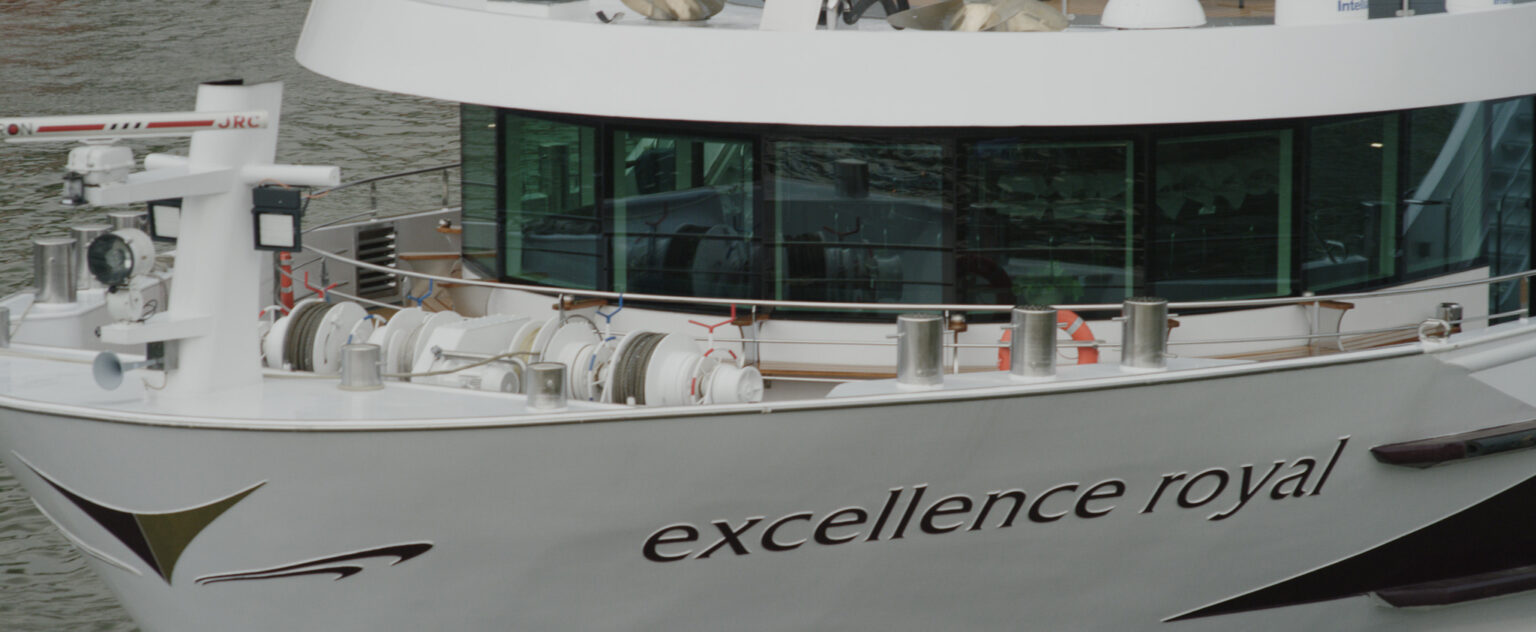3 Excellence Royal 2 00 01 46 06 Still020